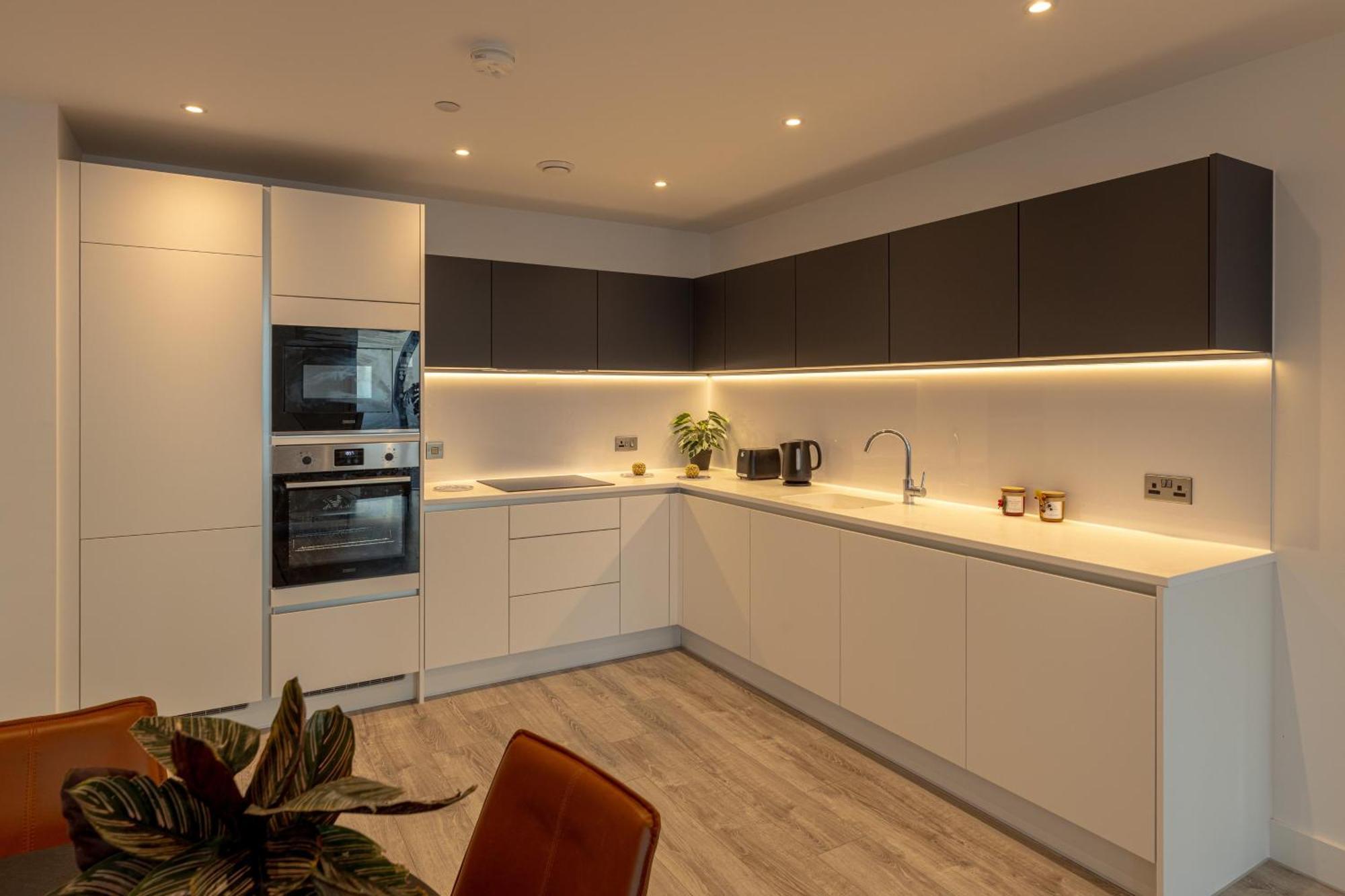 Ahg Luxury Tower - 44th Floor With Stunning Views At Apartamento Manchester